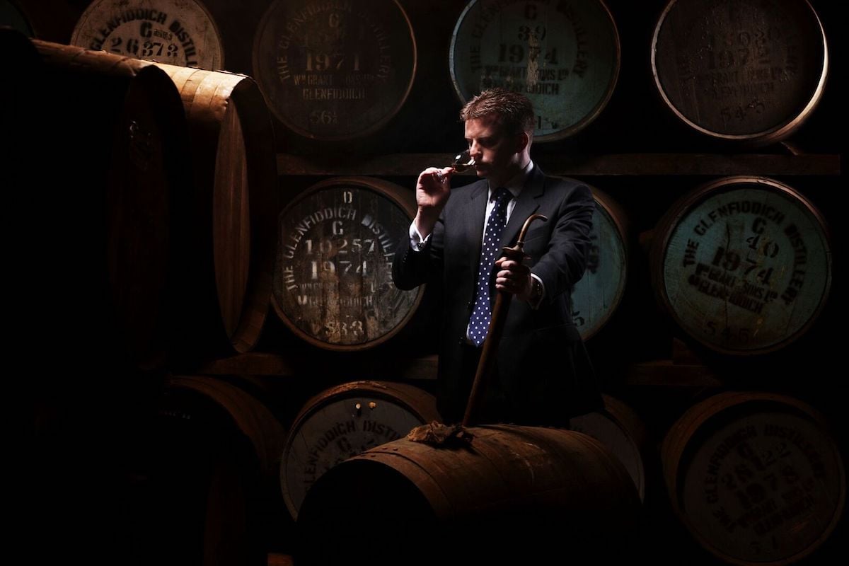 Brian Kinsman tastes the Glenfiddich 1977 whisky