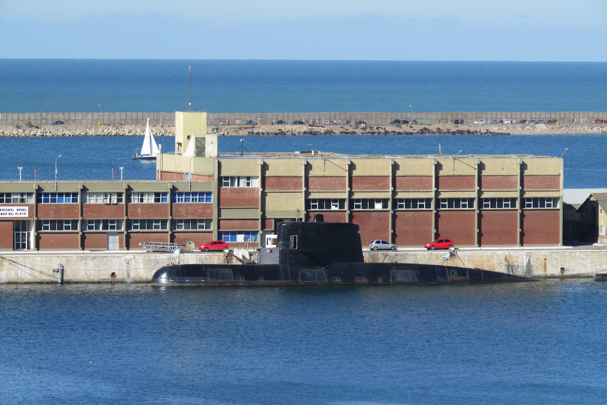Argentinian submarine San Juan is still missing