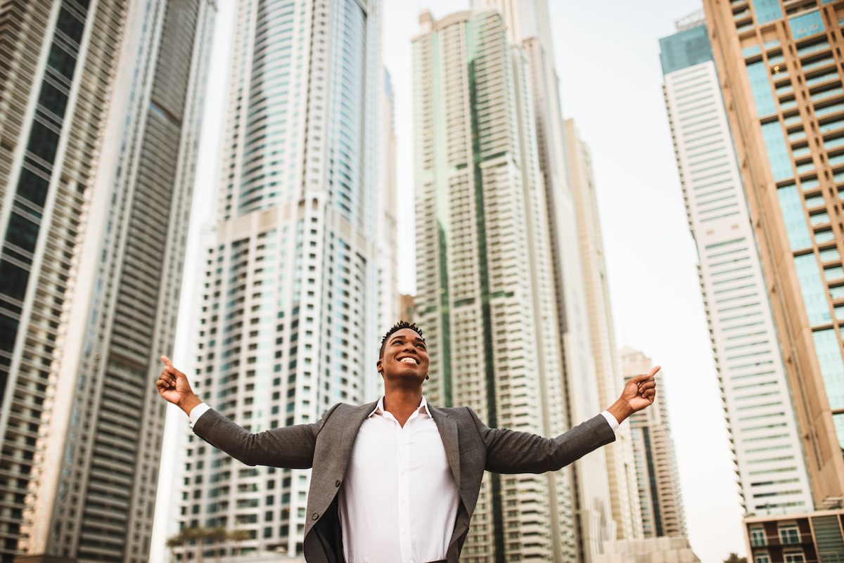 Successful business man against the skyscraper Do you possess these 9 courageous attributes that all successful executives share?