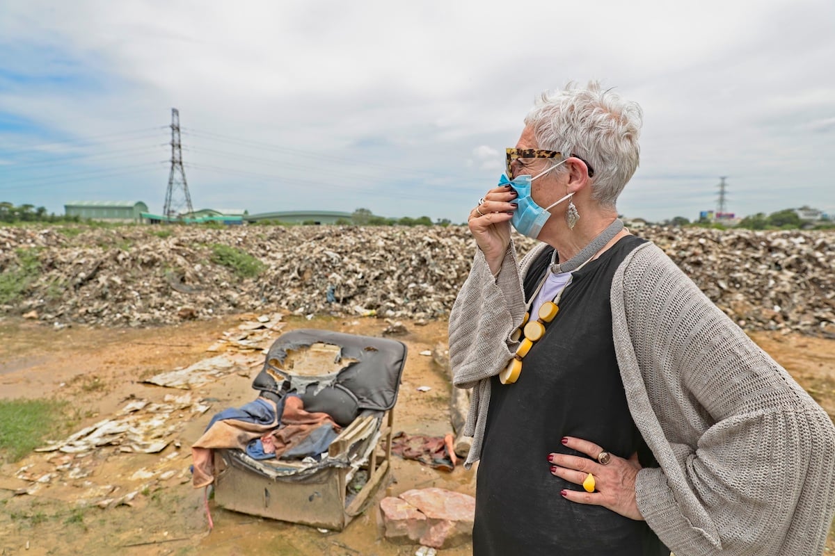 Ronni Kahn surveys landfill