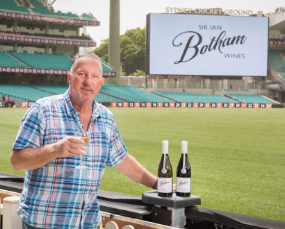 Cricket legend Sir Ian Botham launches wine range at Sydney's SCG