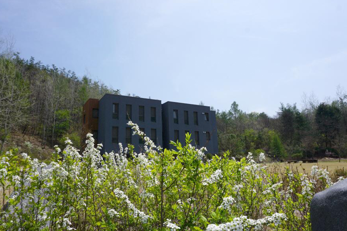 south-korea-hotel-prison-inside-me