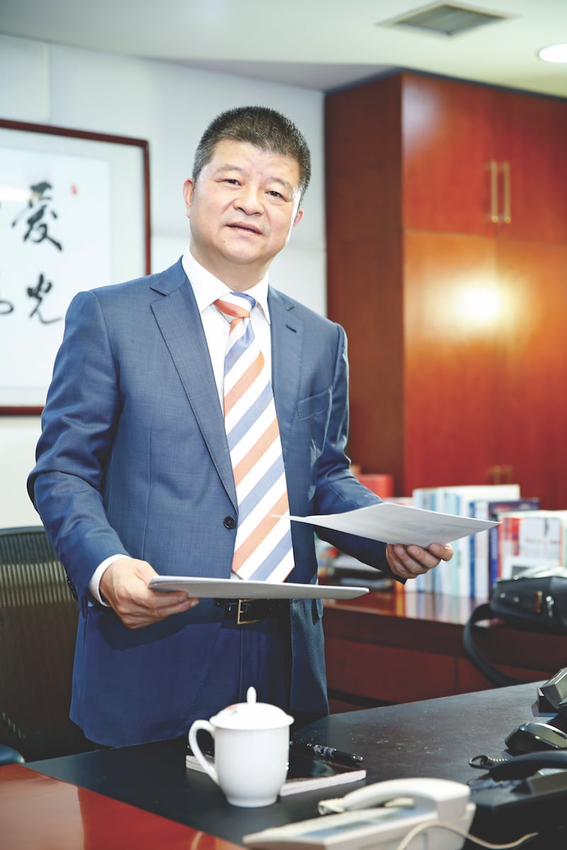 Li Li Vice Chairman/CEO of AIER Eye Hospital Group