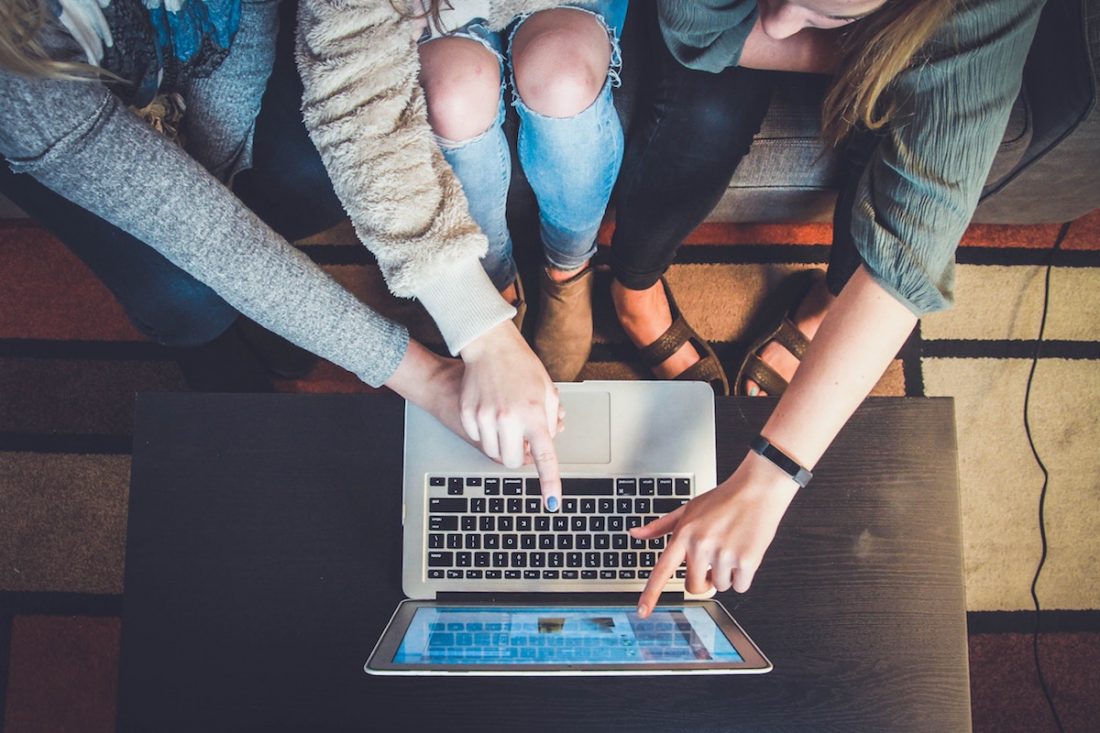 Conversational commerce Conversational commerce
