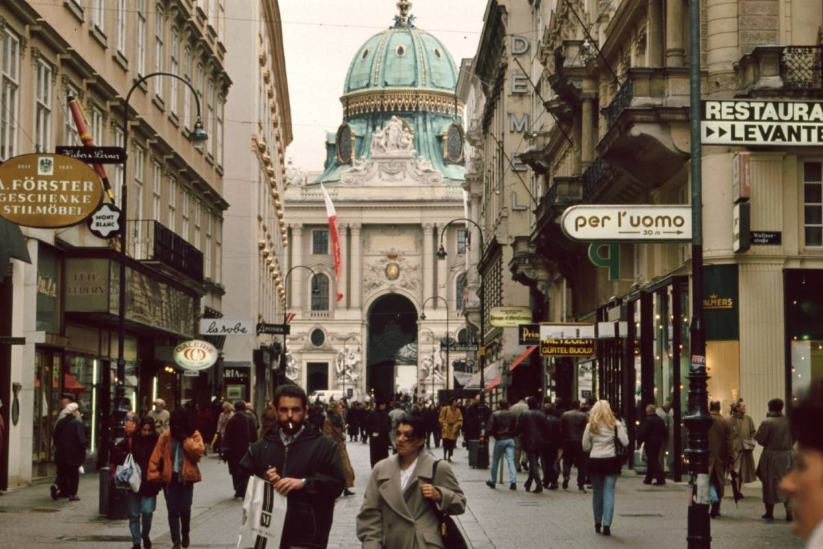 travel-shopping-popular