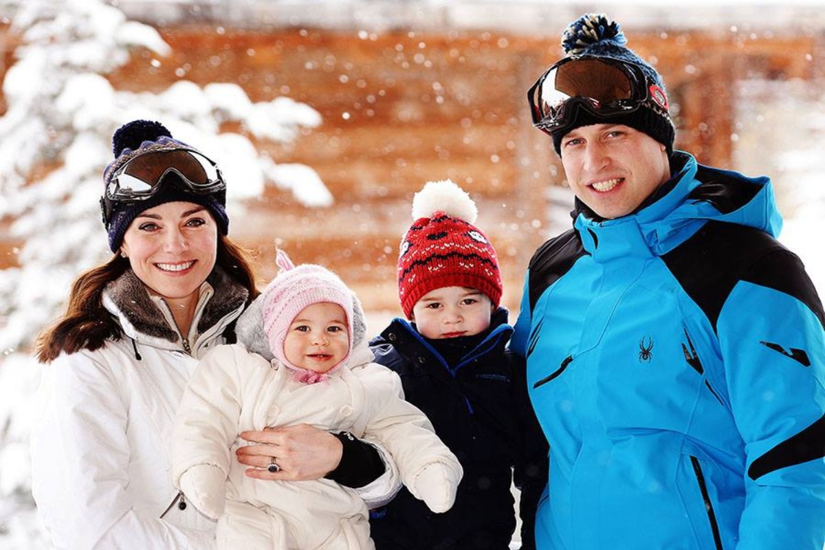 Prince-William-Kate-George-Charlotte-on-holiday-in-snow.jpeg