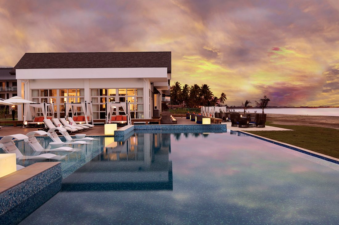 nadi-pullman-sunset-pool Luxury Fiji: Pullman Nadi Bay