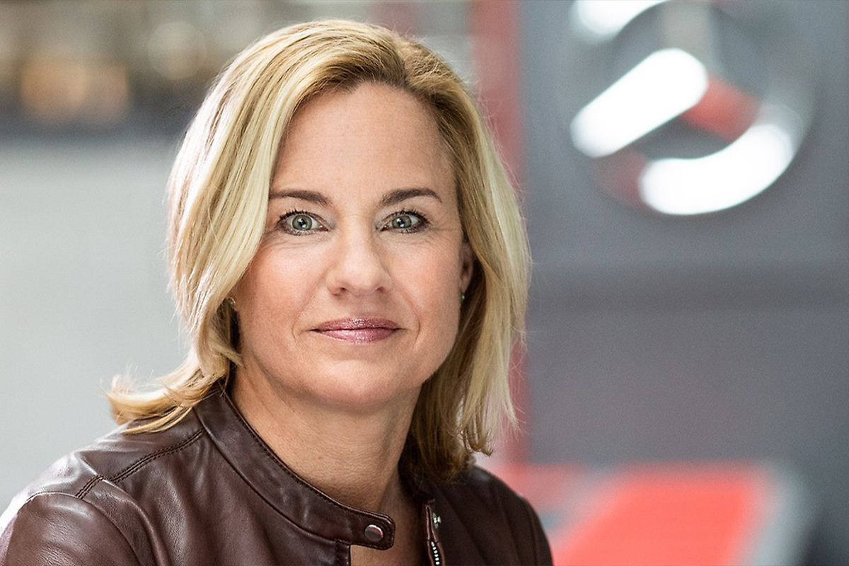 Daimler AG, Britta Seeger has been a member of the Board of Management of Daimler AG since January 1, 2017. In this function, she is responsible for Mercedes-Benz Cars Marketing & Sales. Britta Seeger is also a member of the Board of Management of Mercedes-Benz AG and of the Supervisory Board of Daimler Mobility AG.